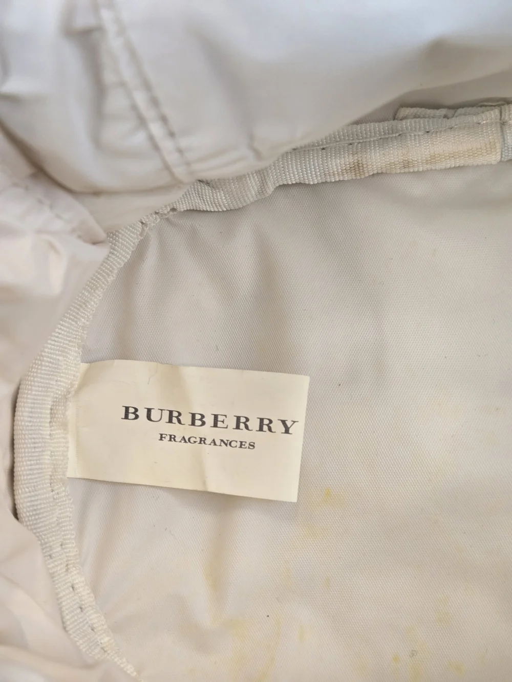Burberry Fragrances White Nova Check Trim Vanity Case